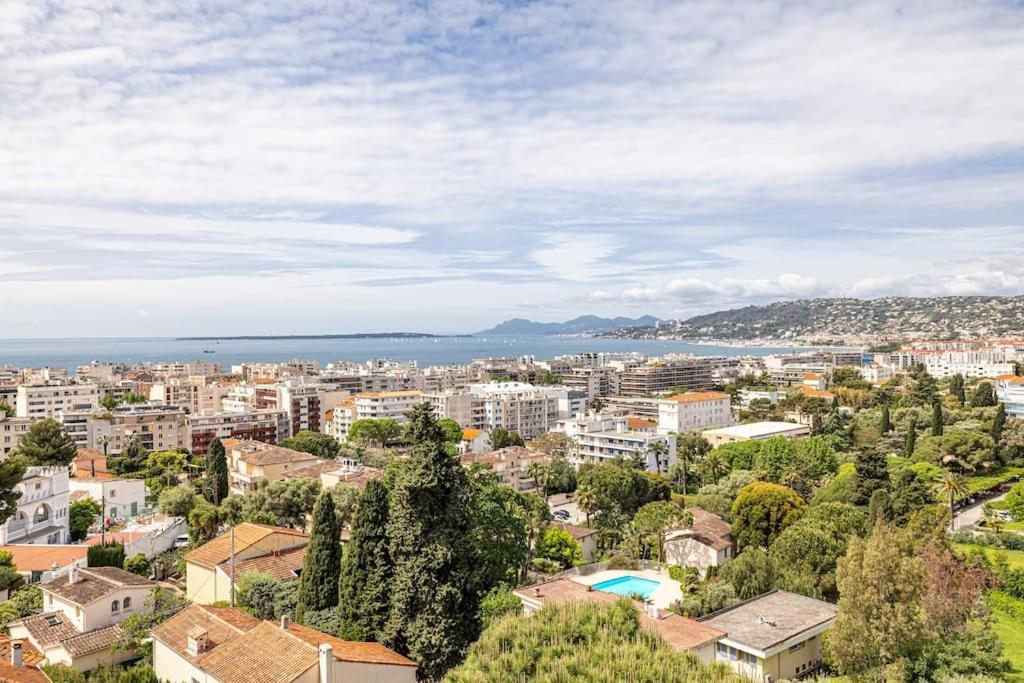 Elegant 2 Bed With Pool In Juan Les Pins