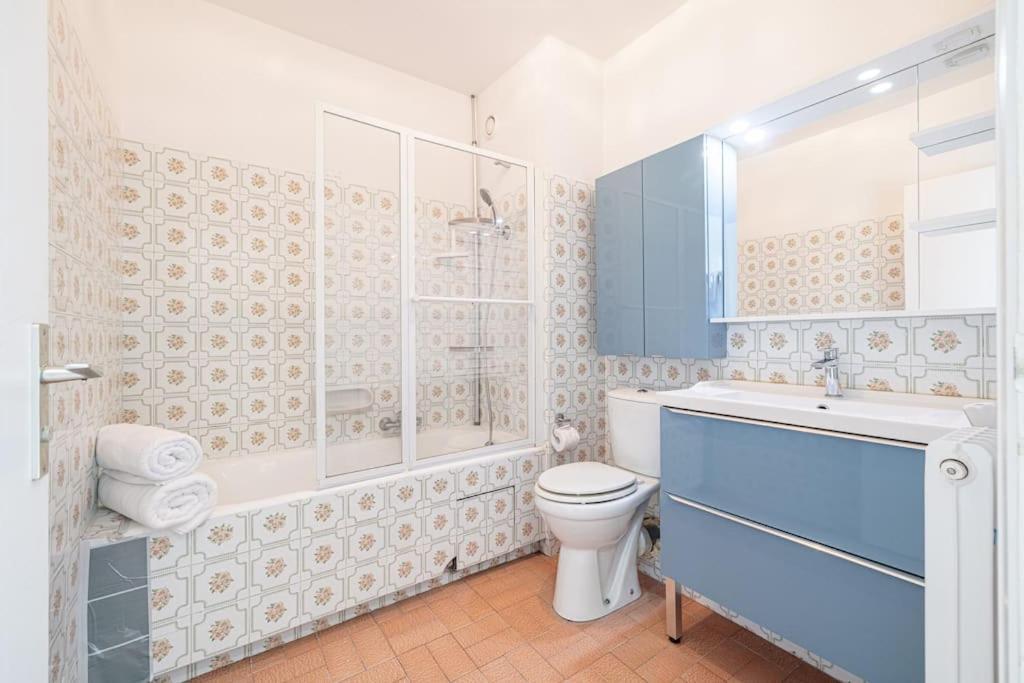 Elegant 2 Bed With Pool In Juan Les Pins Apartment