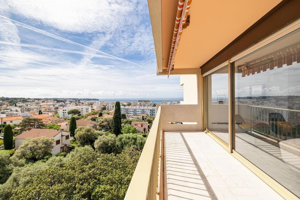 Apartment Elegant 2 Bed With Pool In Juan Les Pins
