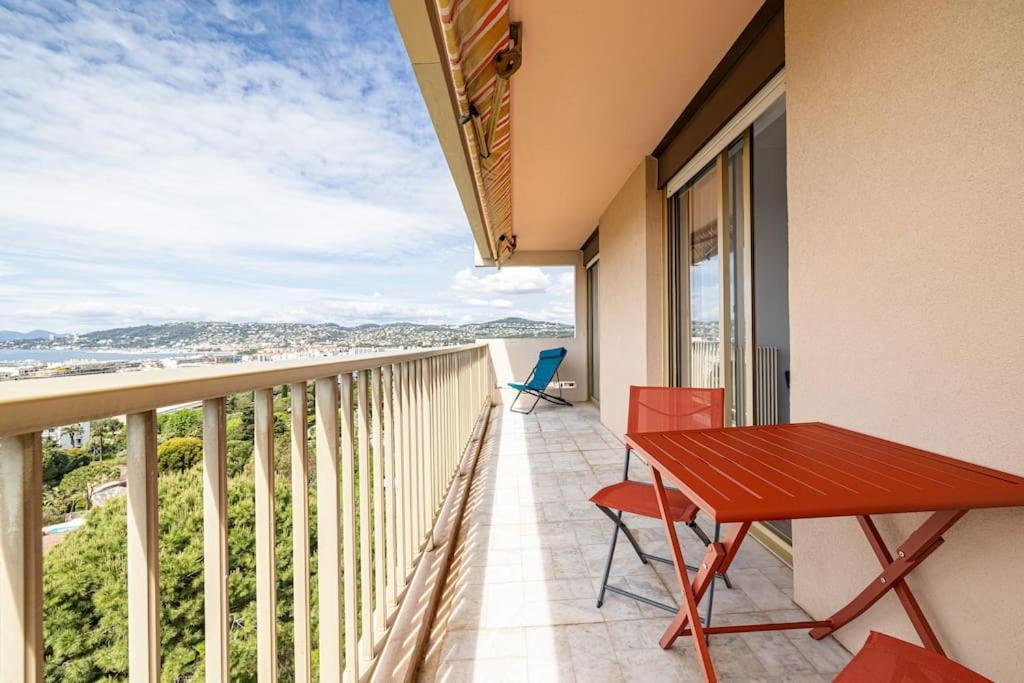 Elegant 2 Bed With Pool In Juan Les Pins Antibes