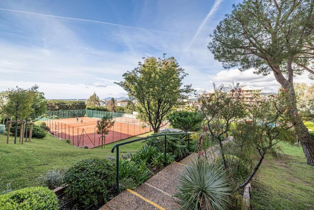 Apartment Elegant 2 Bed With Pool In Juan Les Pins *