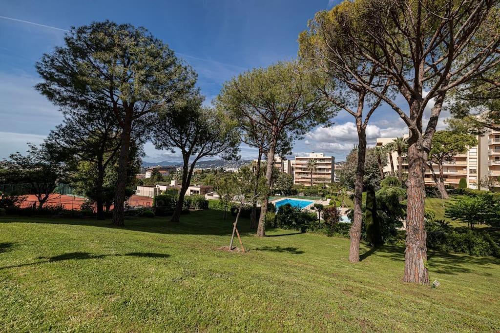 Elegant 2 Bed With Pool In Juan Les Pins Apartment Antibes